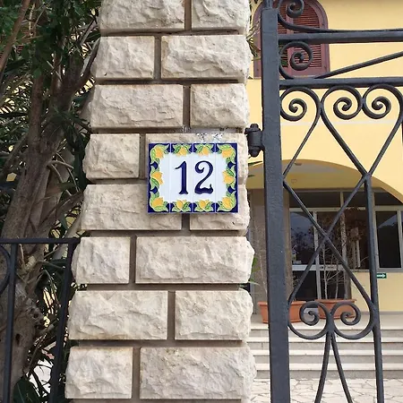 Orlando Vacanze Эриче